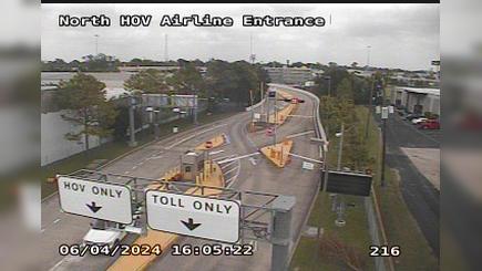 Traffic Cam Independence Heights › North: North HOV Airline Entrance