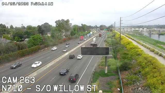 Traffic Cam Willowville › North: Camera 263 :: N710 - S/O WILLOW ST: PM 7.3