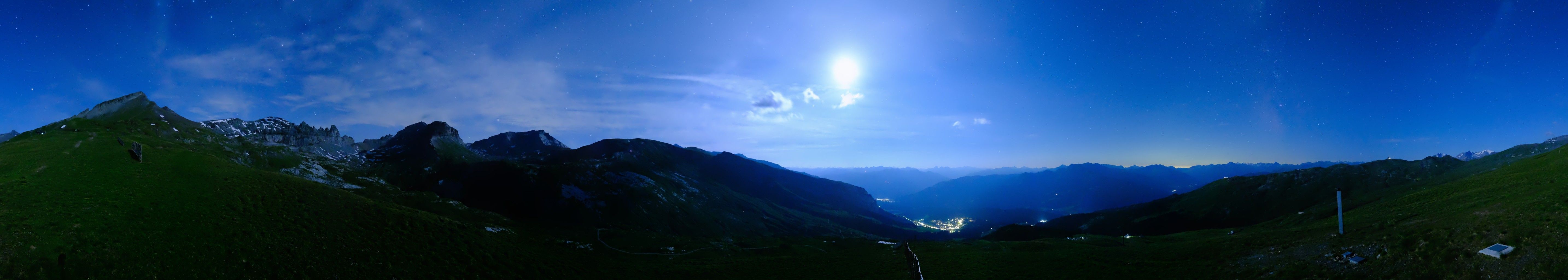 Laax: Mutta Rodunda B.V.