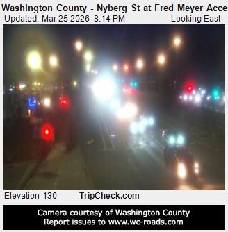 Traffic Cam Tualatin: Washington County - Nyberg St at Fred Meyer Access