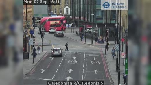 Traffic Cam London: Caledonian R/Caledonia S