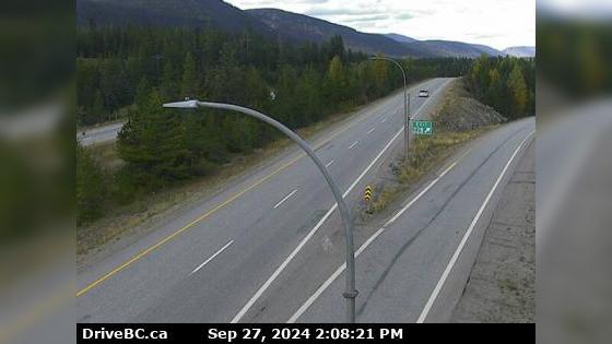 Traffic Cam Fraser Valley Regional District › North: Hwy 5, by Britton Creek Rest Area northbound turnoff, looking north