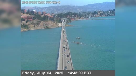 Traffic Cam Richmond › West: TVR03 -- I-580 : Upper Deck Truss Tower Pier