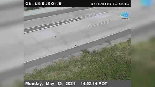 Traffic Cam Old Town › North: C008) I-5 : Just South Of I-8