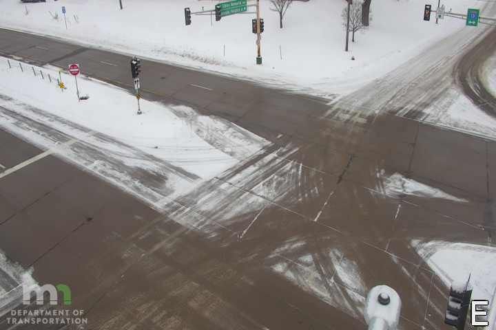 Traffic Cam Mendota Heights: T.H.13 SB - Rd