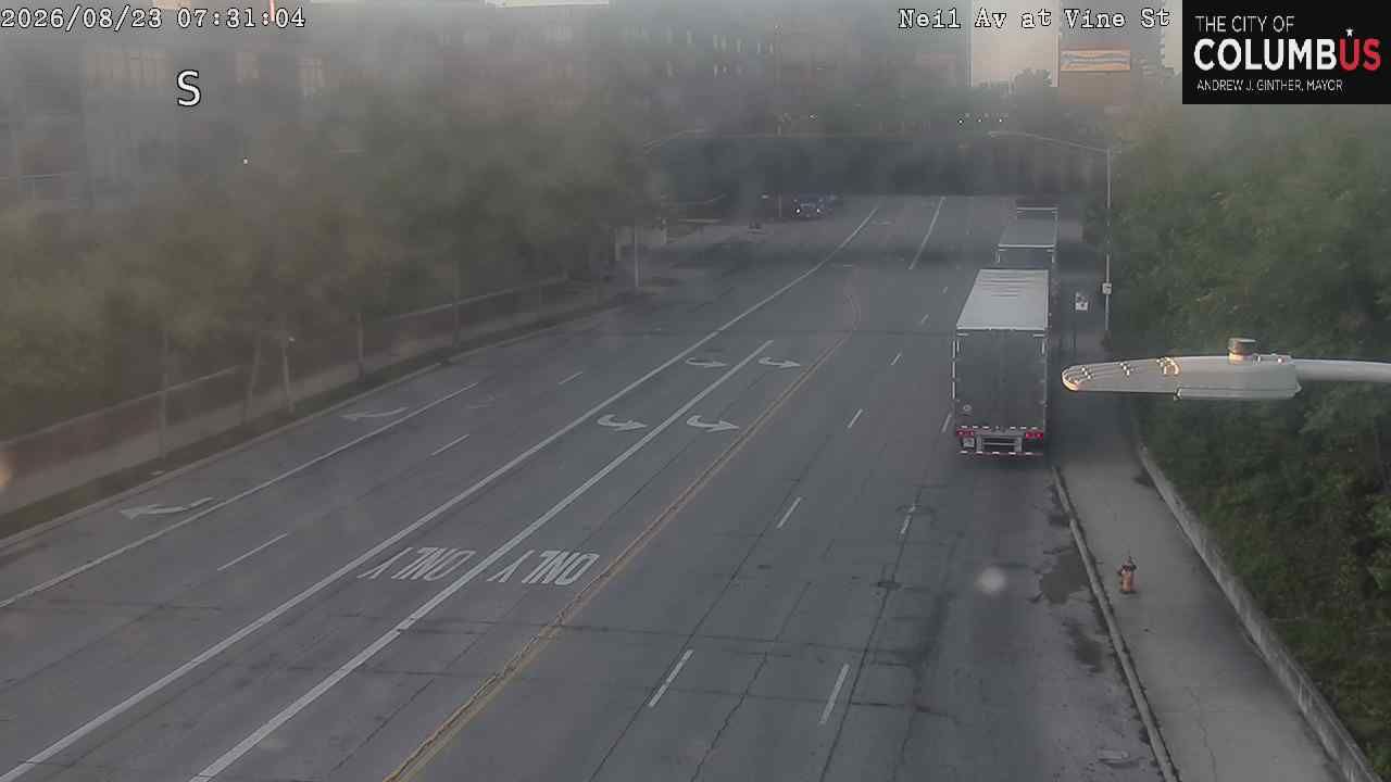 Traffic Cam Flytown: City of Columbus) Neil Ave at Vine St