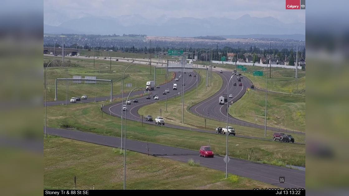 Traffic Cam Hotchkiss: Stoney Trail and 88th Street SE