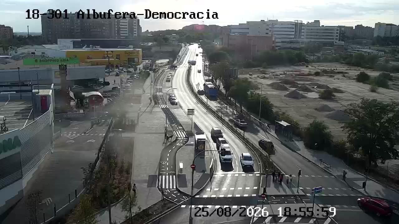 Traffic Cam Palomeras Sureste: ALBUFERA - DEMOCRACIA