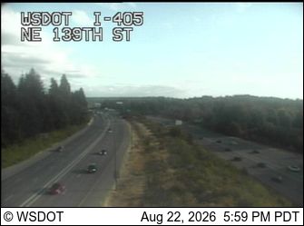 Traffic Cam Kirkland: I-405 at MP 21.3: NE 139th St