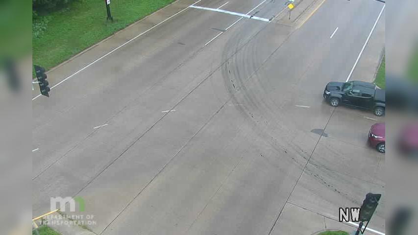 Traffic Cam Rochester: US 52: C.S.A.H.22 E-W @ 16th St SW