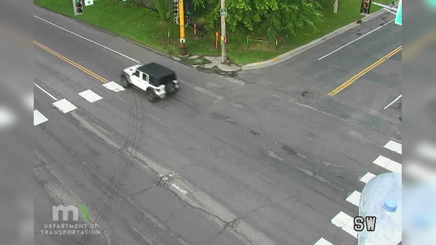 Traffic Cam Maplewood: MN 120: T.H.120 NB @ 15th St N WB