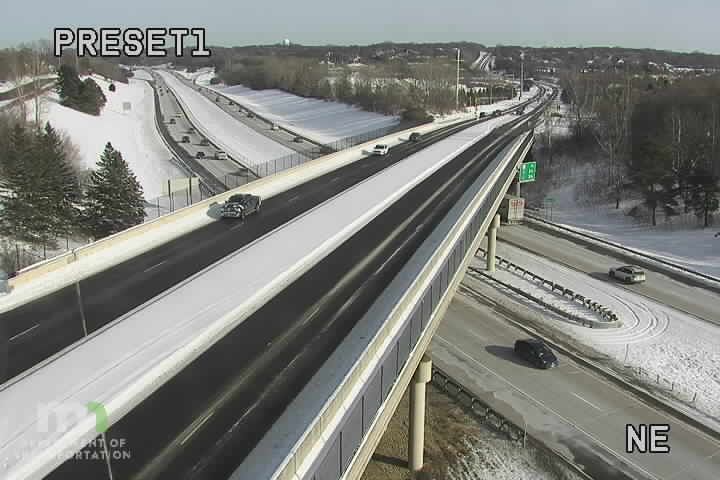 Traffic Cam Burnsville: I-35E: I-35E SB @ McAndrews Rd
