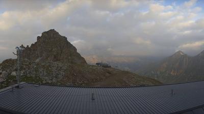 immagine della webcam nei dintorni di Alpe Devero: webcam San Domenico di Varzo