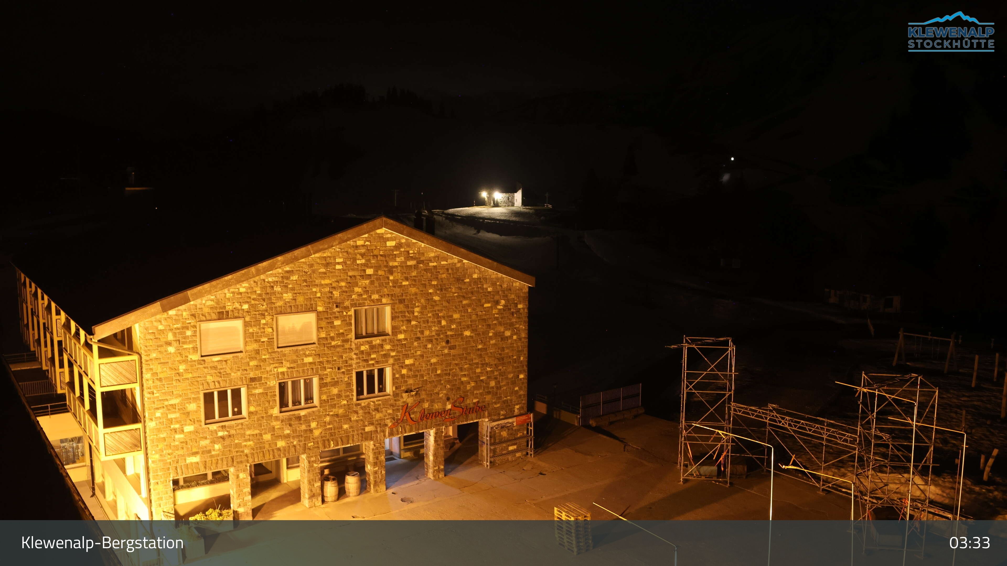 Beckenried: Klewenalp - Klewenalp-Bergstation, Blick Richtung Skigebiet Klewenalp & links Berggasthaus KlewenStube