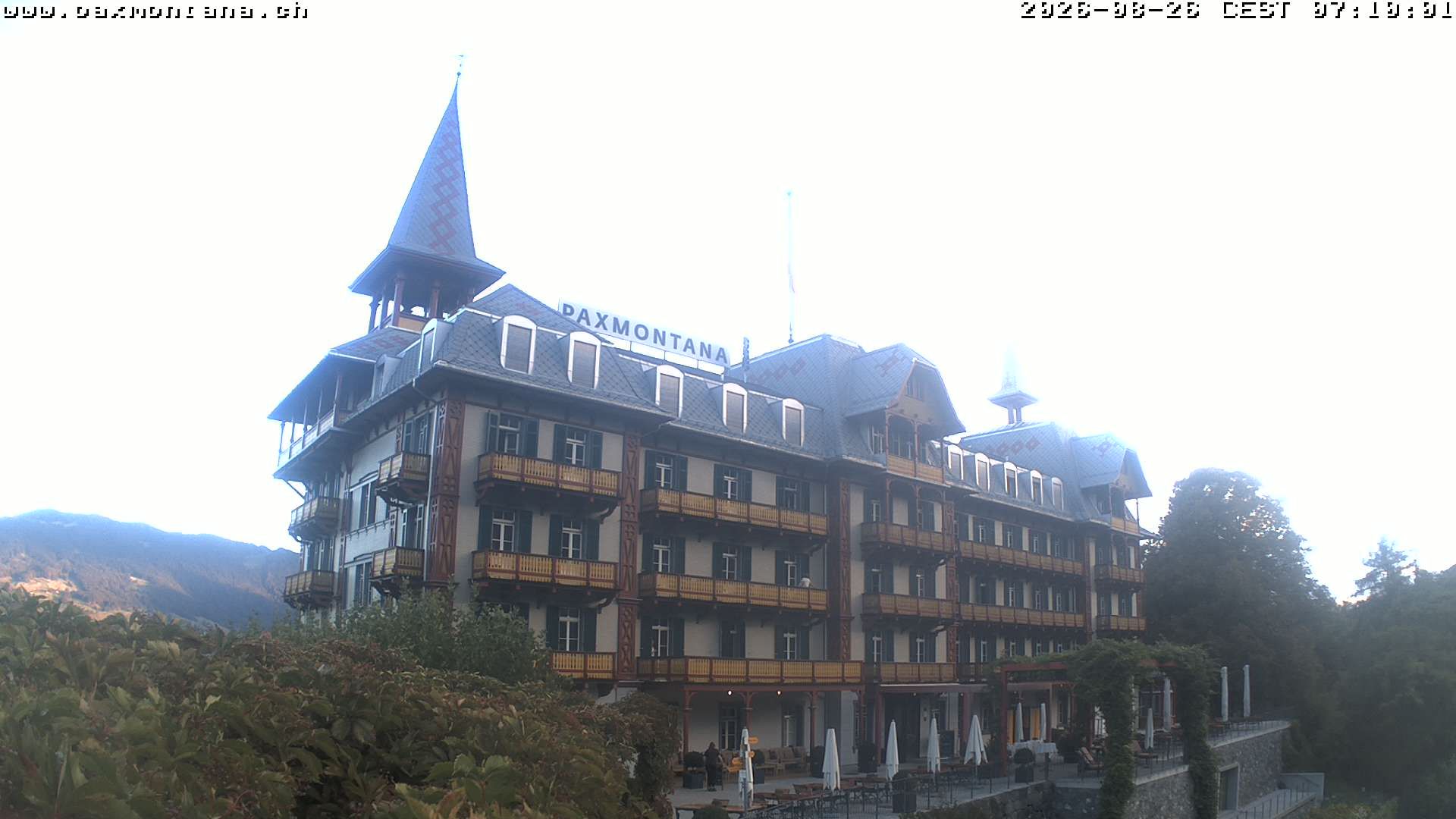 Traffic Cam Sachseln: Jugendstil-Hotel Paxmontana, Sarner See