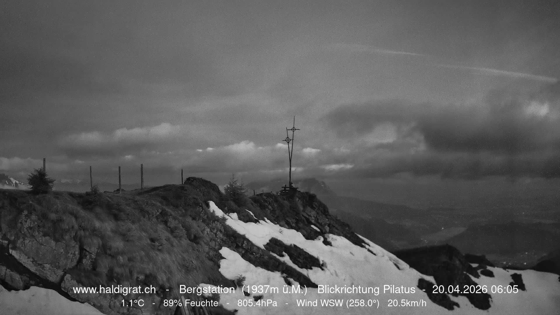 Wolfenschiessen: Bergstation Haldigrat (1937m) Blickrichtung West - Pilatus