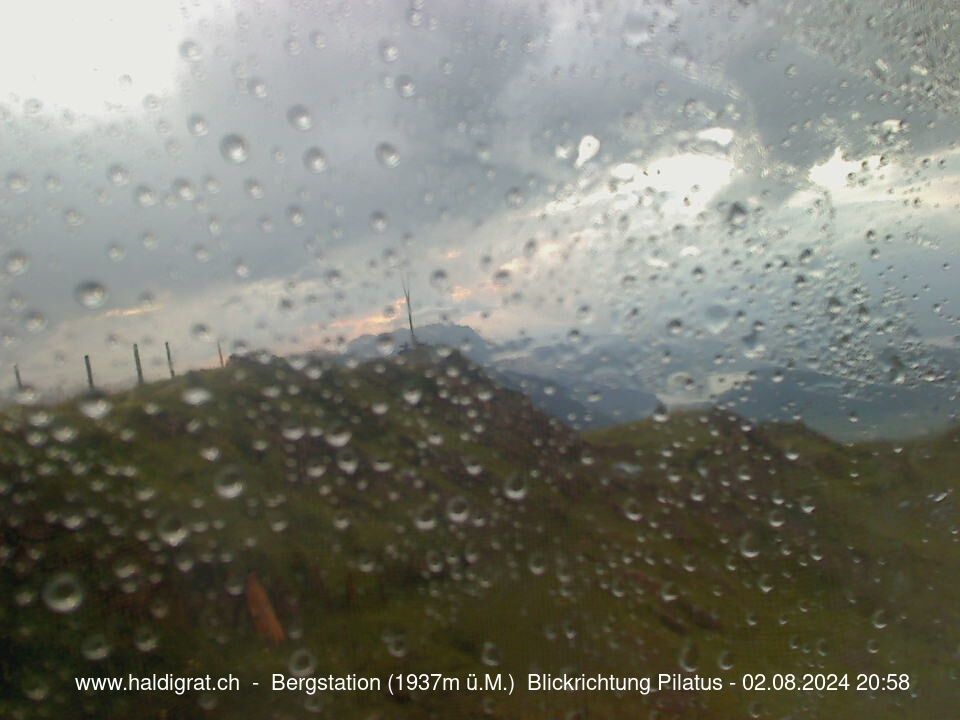 Wolfenschiessen: Bergstation Haldigrat (1937m) Blickrichtung West - Pilatus