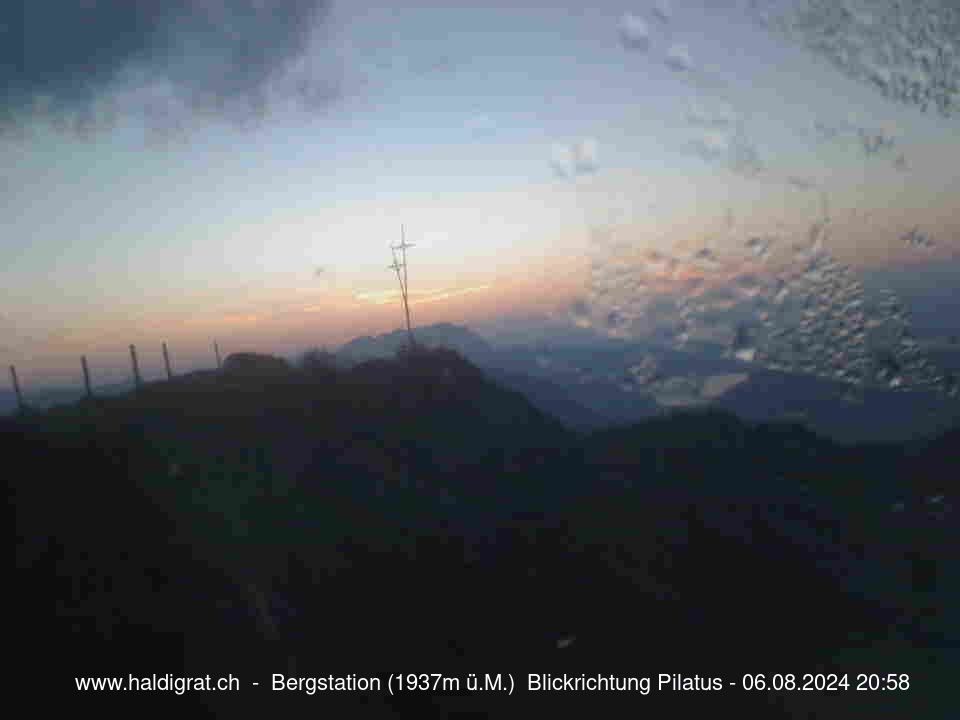 Wolfenschiessen: Bergstation Haldigrat (1937m) Blickrichtung West - Pilatus