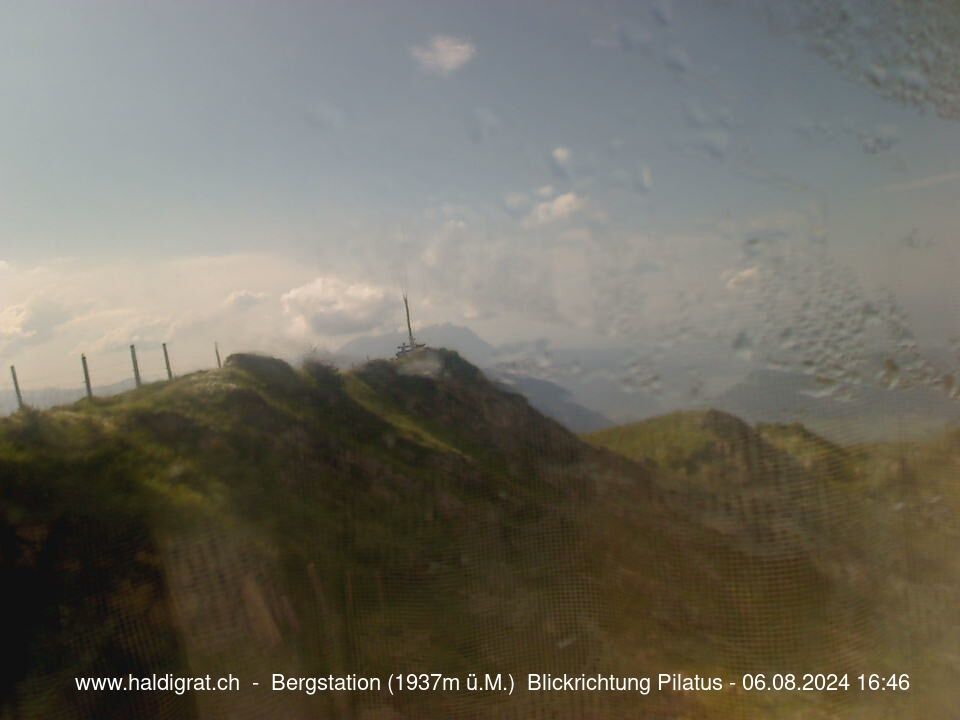 Wolfenschiessen: Bergstation Haldigrat (1937m) Blickrichtung West - Pilatus