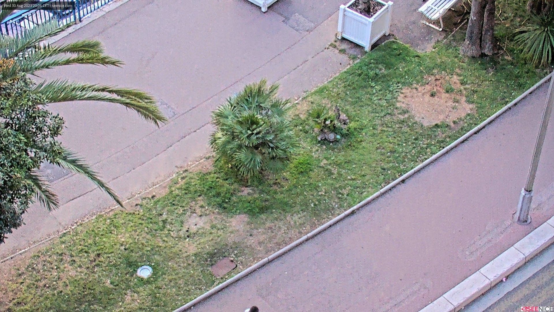 Traffic Cam Nice › West: Castel Plage