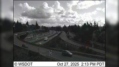 Green Lake Station: Traffic & Landscape Green Lake Station: Traffic & Landscape