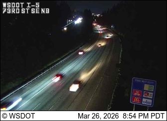 Traffic Cam Everett: I-5 at MP 190.4: 73rd St SE, NB