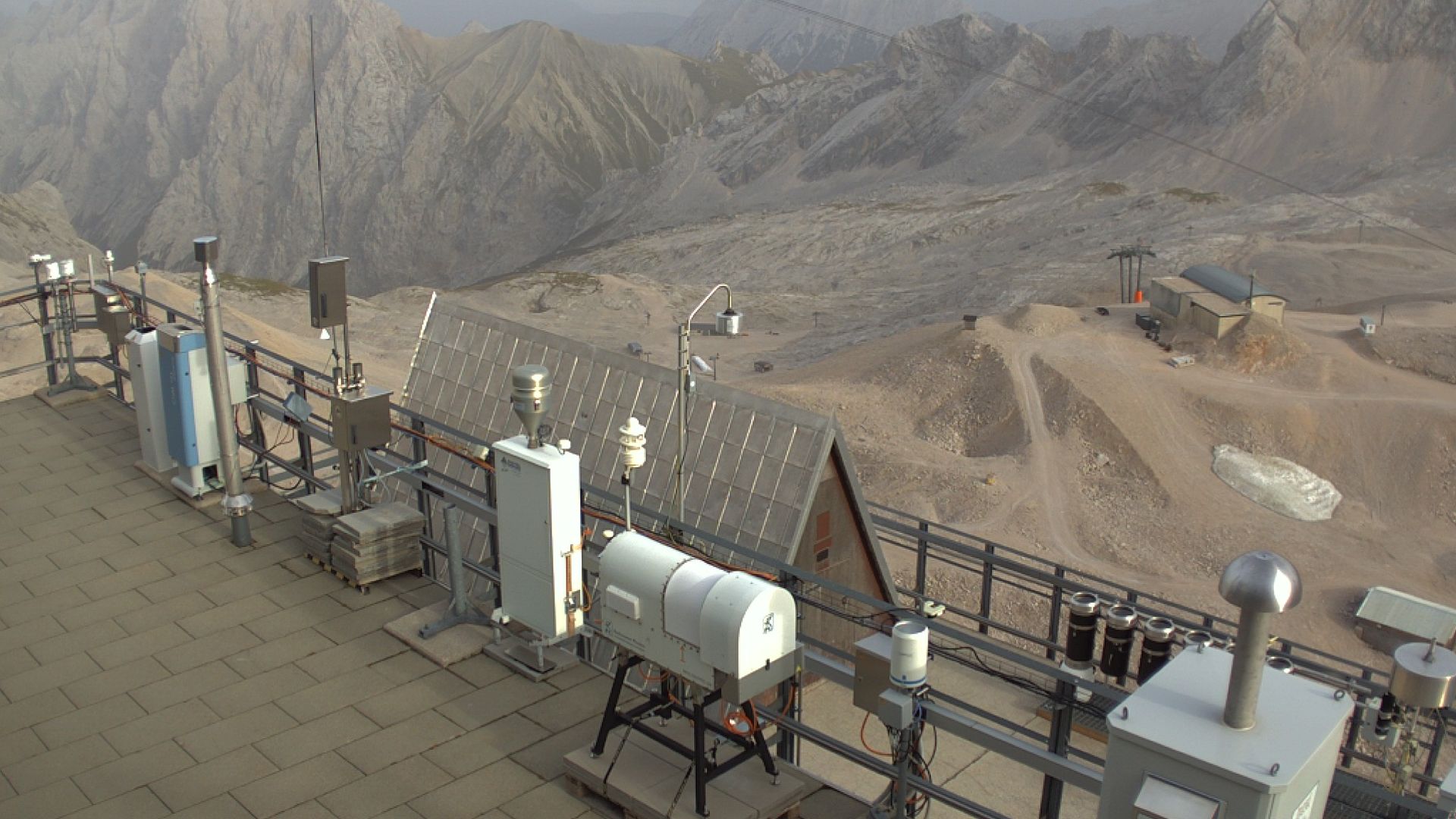 Traffic Cam Grainau › South-East: Zugspitze - Zugspitzeplat
