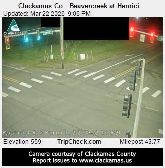 Traffic Cam Rivergrove: Clackamas Co - Beavercreek at Henrici