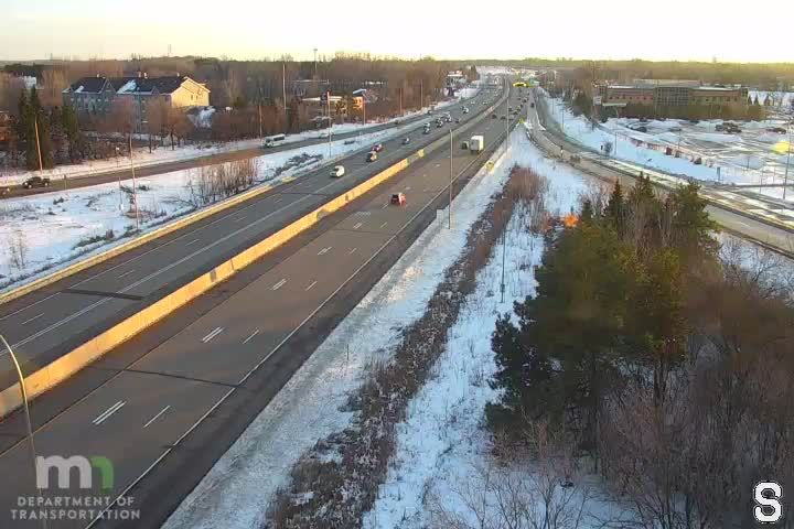 Traffic Cam Vadnais Heights: I-35E SB @ Co Rd E