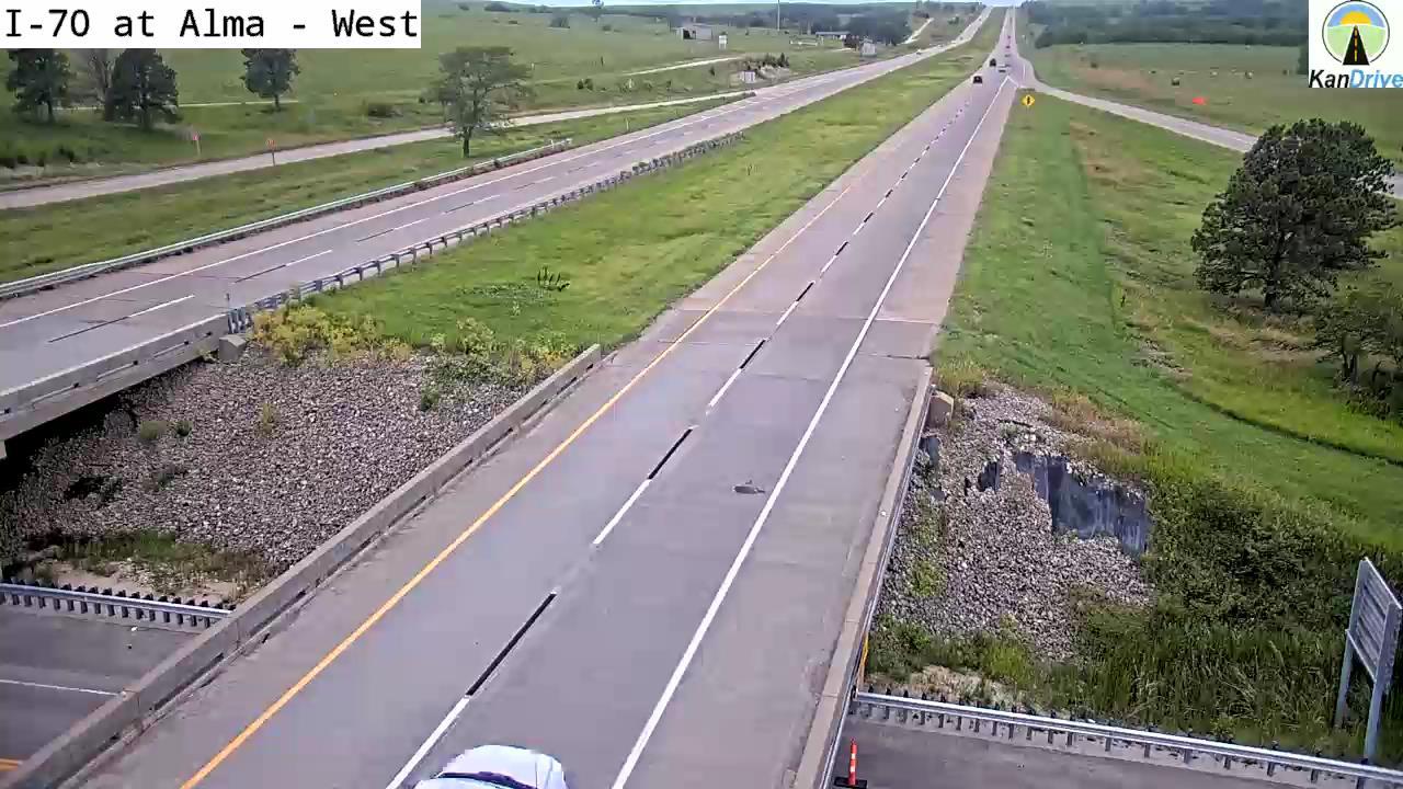 Traffic Cam McFarland: I-70 at Alma Exit 328