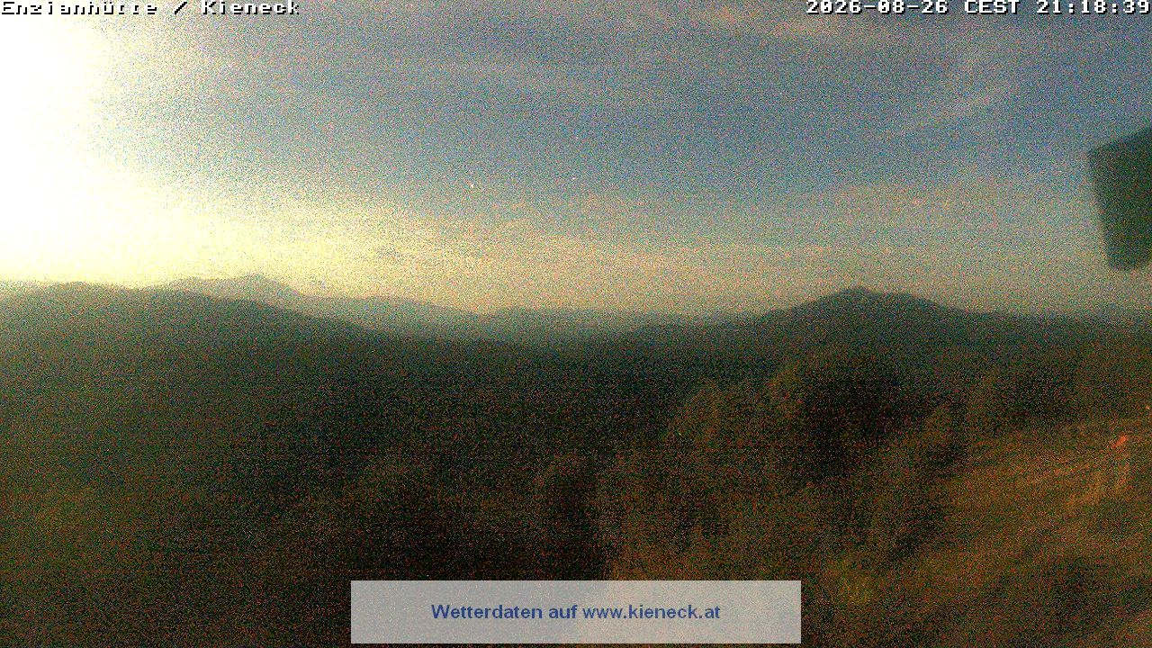 Traffic Cam Gemeinde Muggendorf › South-West: Enzianhütte Kieneck