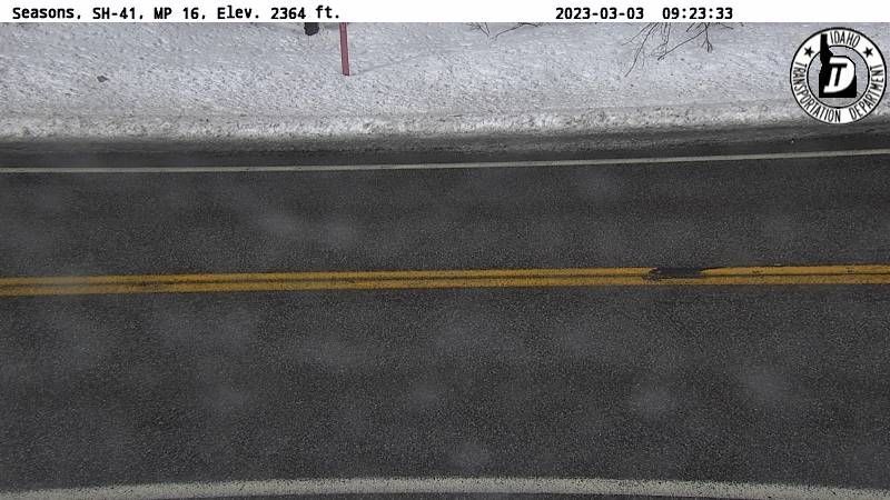 Traffic Cam Silver Beach: SH 41: Seasons: Pavement