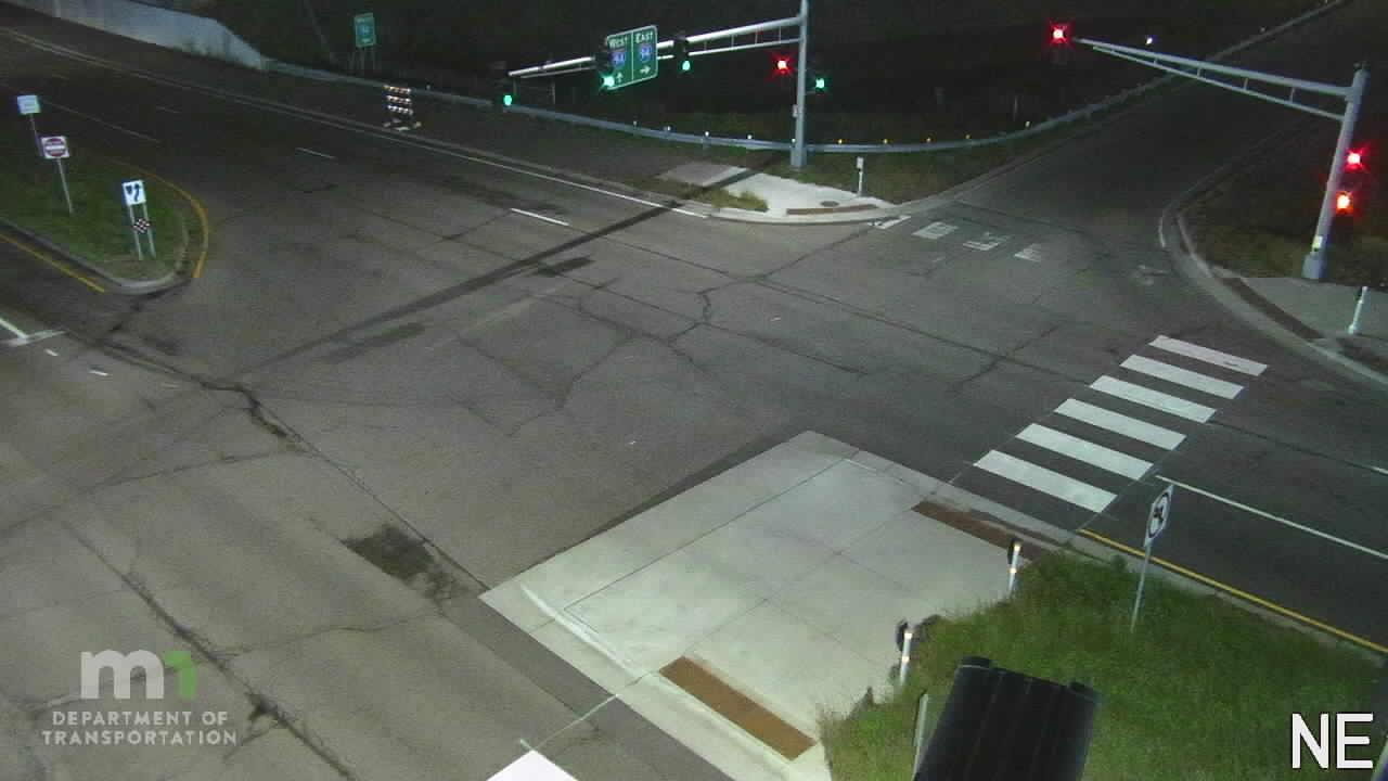 Traffic Cam Maplewood: MN 120: T.H.120 SB S of I-94 EB