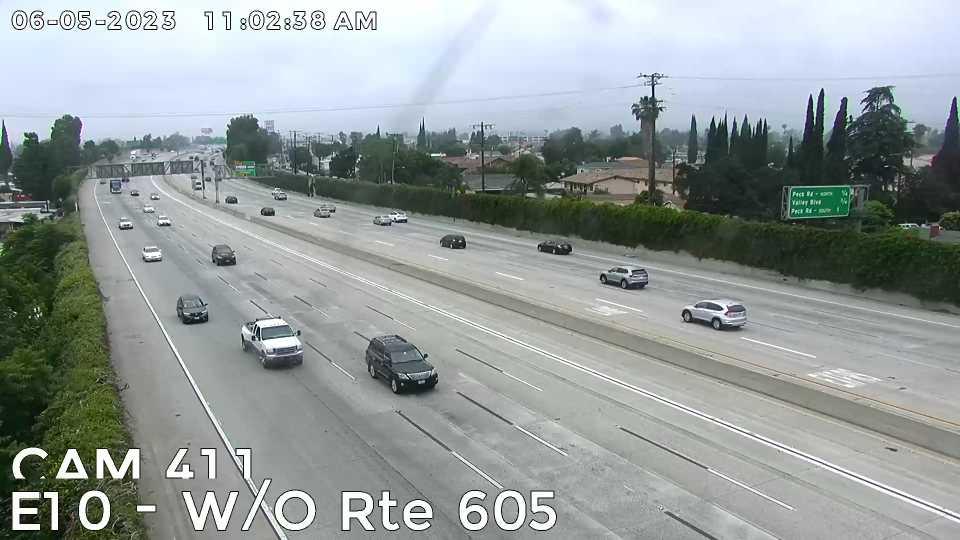 Traffic Cam Whittier Narrows › East: Camera 411 :: E10 - DURFEE AVE: PM 30.3