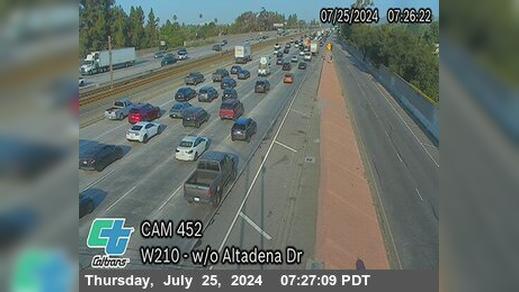 Traffic Cam Pasadena › West: I-210 : (452) West of Altadena Dr