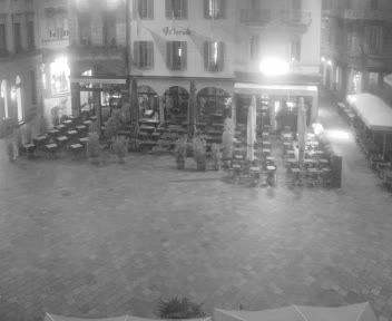 Lugano: Piazza Riforma