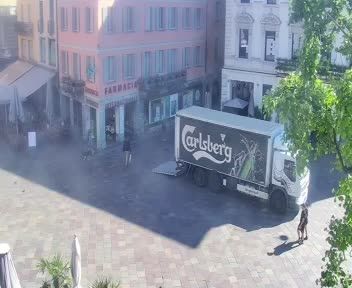 Lugano: Piazza Riforma