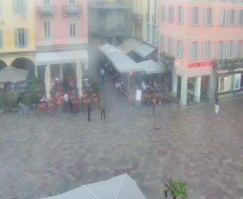 Lugano: Piazza Riforma