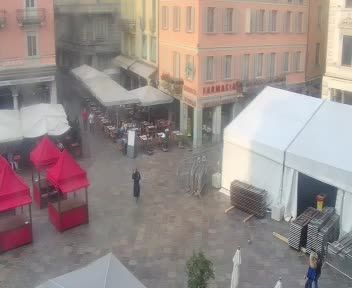 Lugano: Piazza Riforma