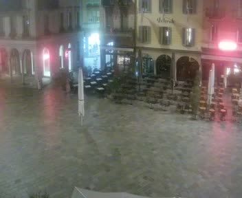 Lugano: Piazza Riforma
