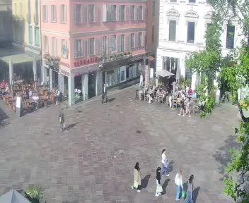 Lugano: Piazza Riforma