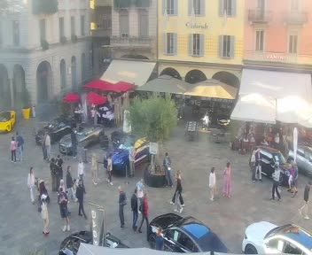 Lugano: Piazza Riforma