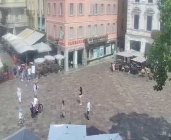 Lugano: Piazza Riforma
