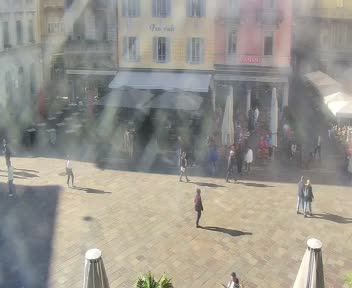 Lugano: Piazza Riforma