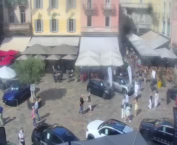 Lugano: Piazza Riforma