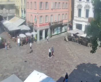 Lugano: Piazza Riforma