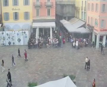 Lugano: Piazza Riforma