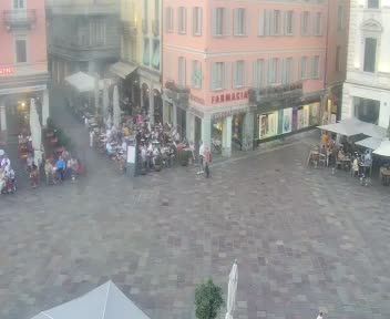 Lugano: Piazza Riforma