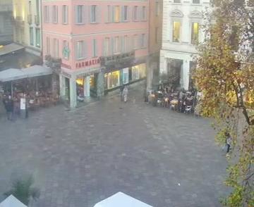 Lugano: Piazza Riforma