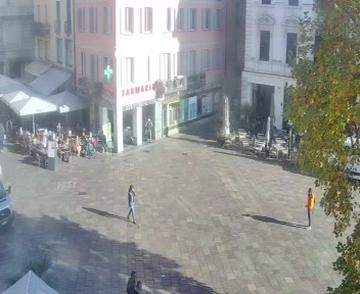 Lugano: Piazza Riforma